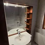 Zettler Apartment *